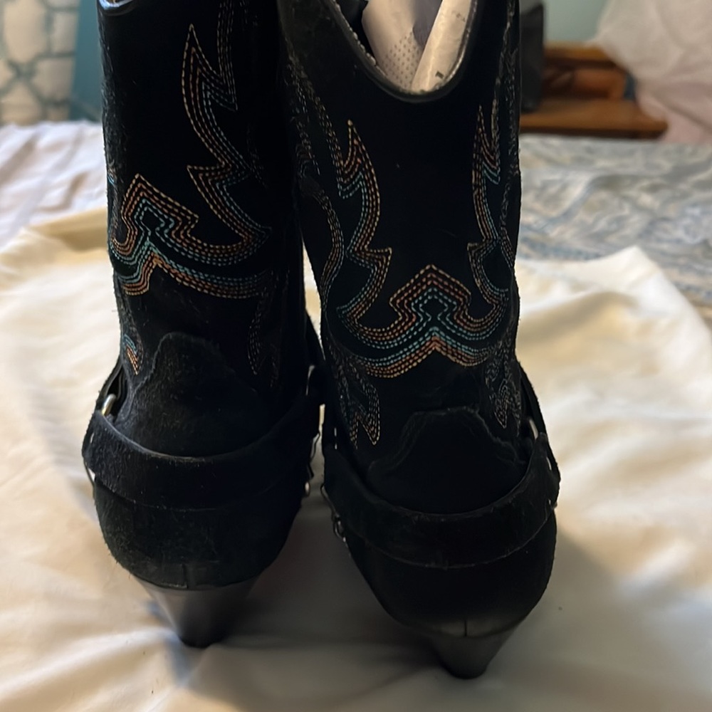 Dingo cowgirl boots. - Picture 2 of 10